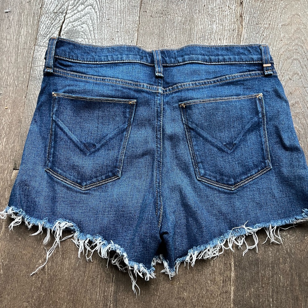 Hudson Gemma Shorts Mid Rise Distressed Raw Hem Size 27 Dark Wash